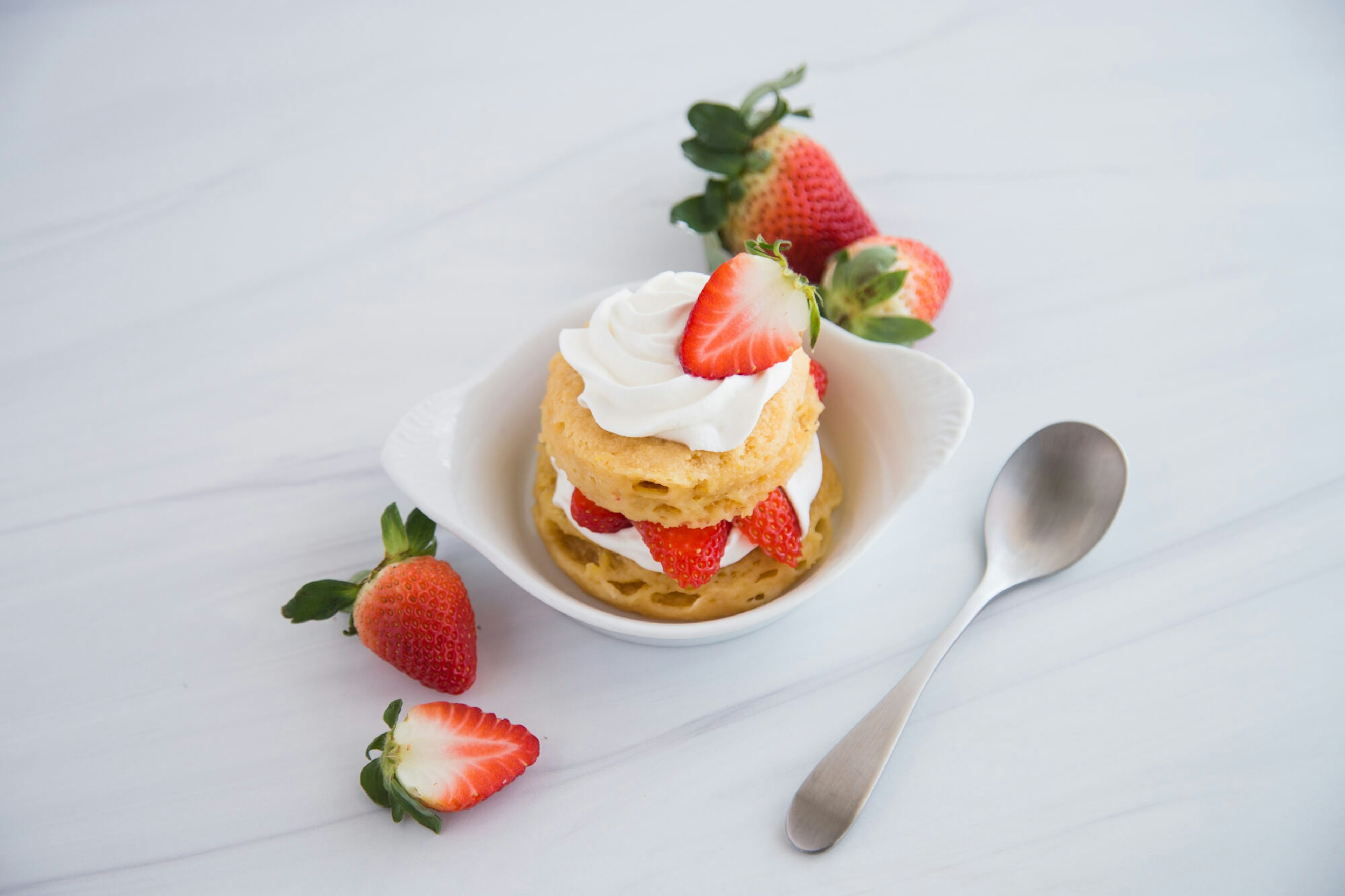 strawberry mug cake