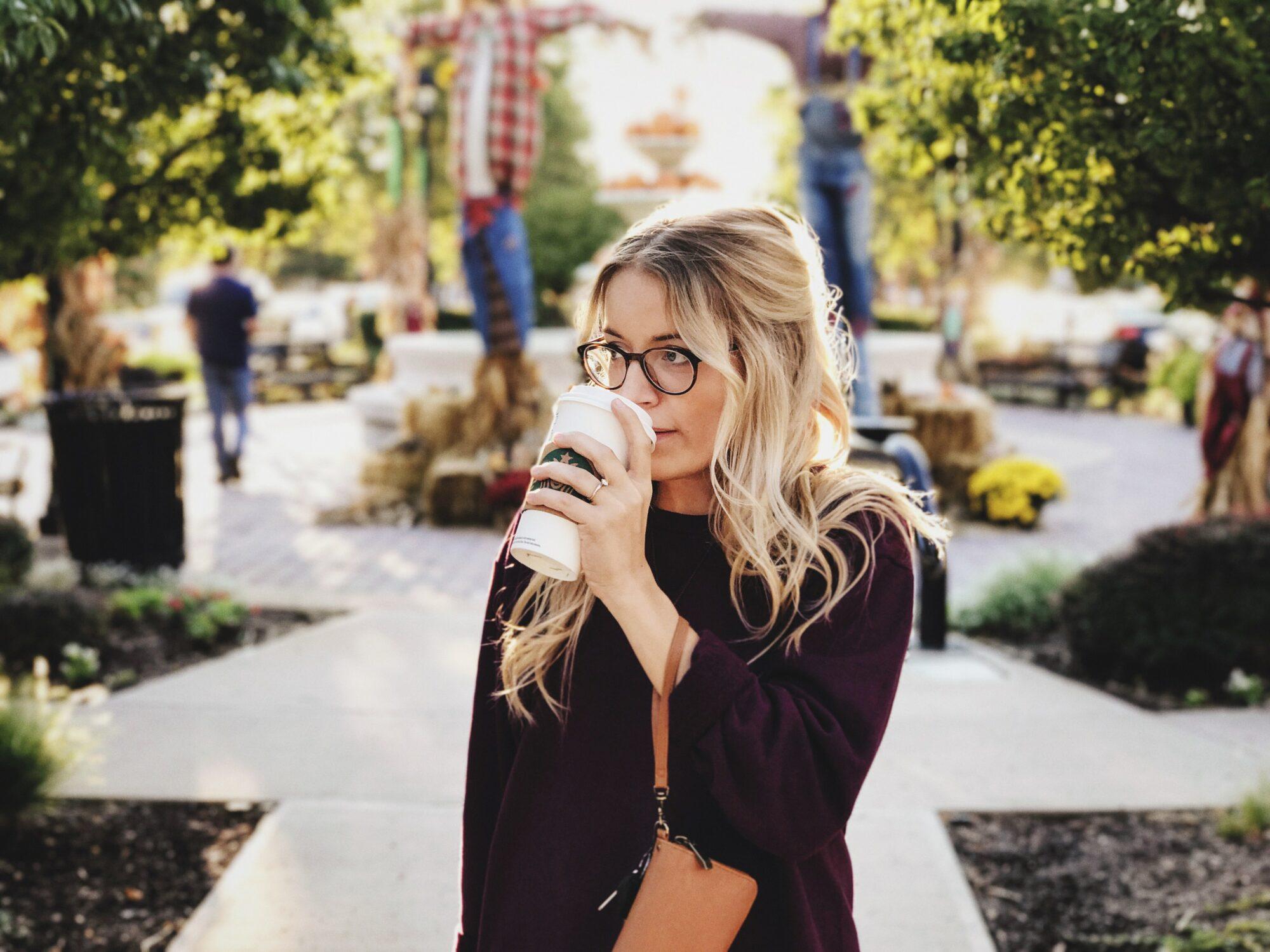 woman drinking starbucks