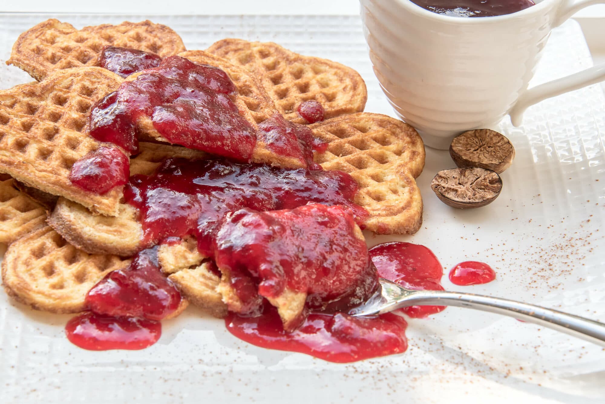 keto eggnog waffles