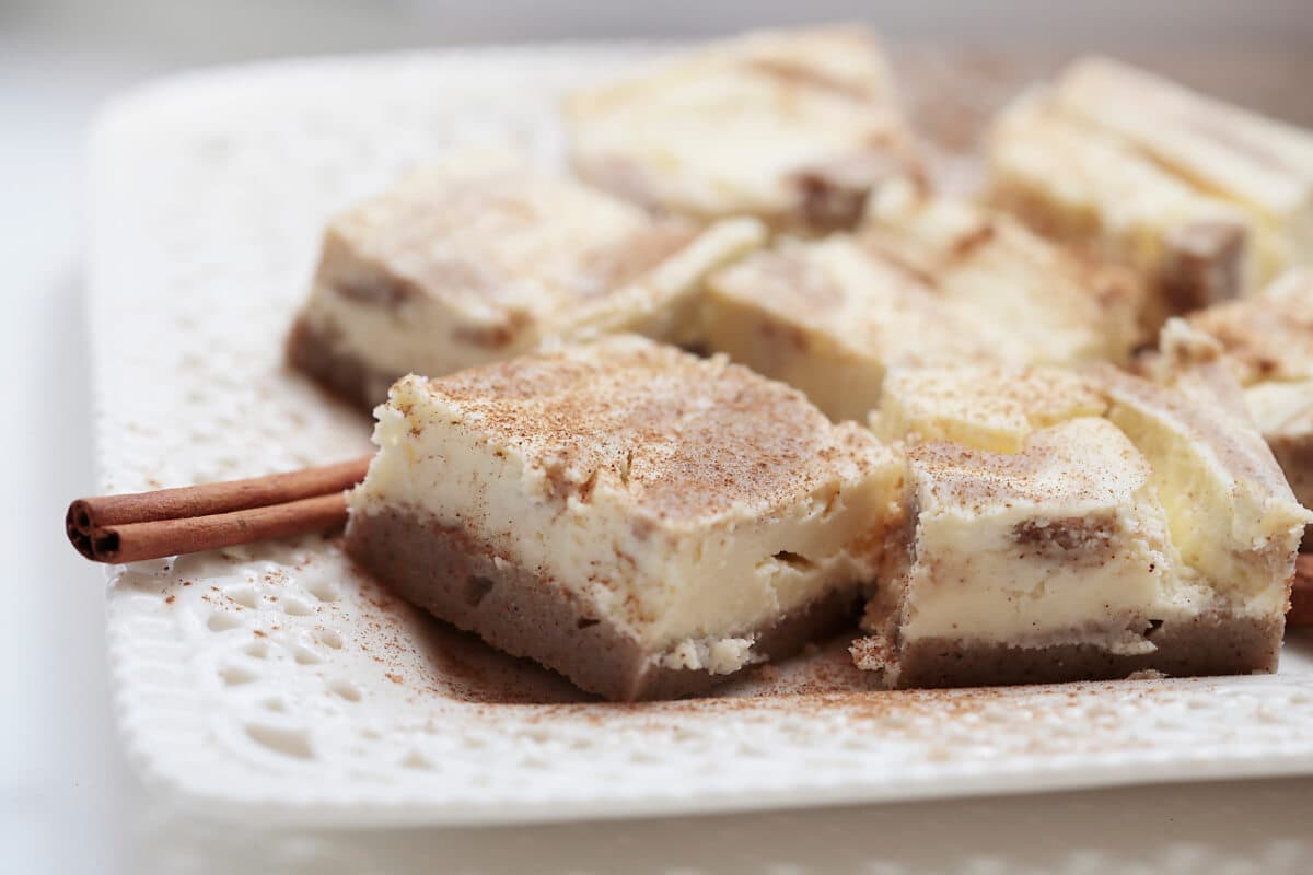 keto snickerdoodle cheesecake bars